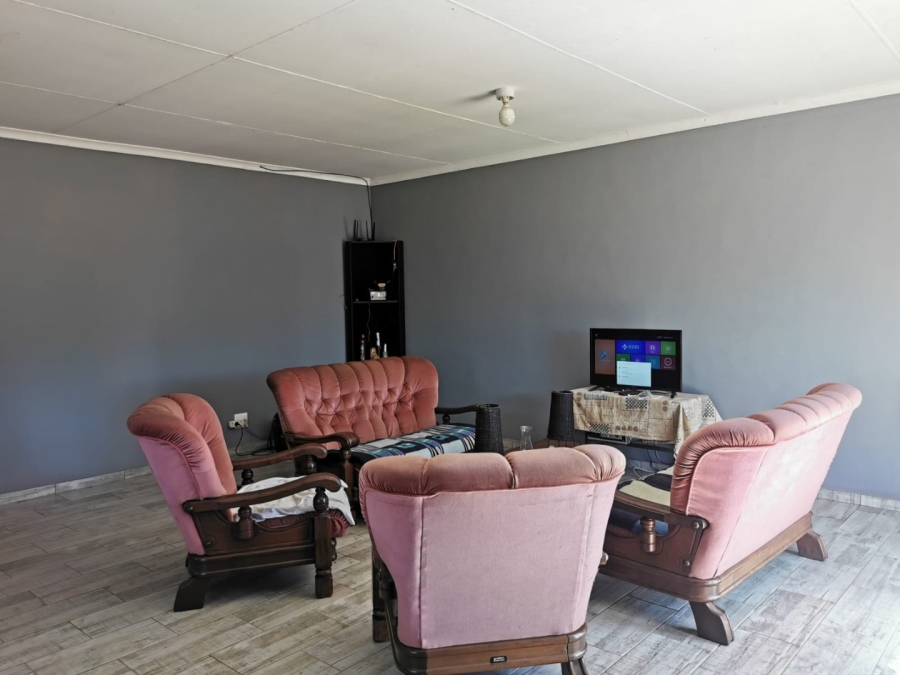 3 Bedroom Property for Sale in Hooikraal Rural Western Cape